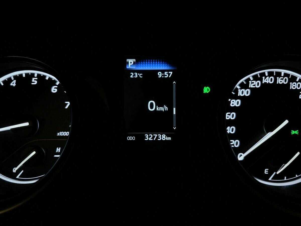 Toyota Camry 2021 года с пробегом. Фото: #14