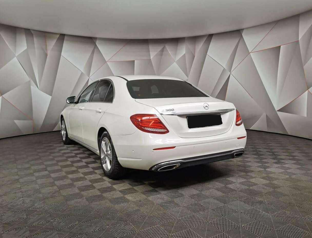 Mercedes-Benz E-Класс 2017 года с пробегом. Фото: #3