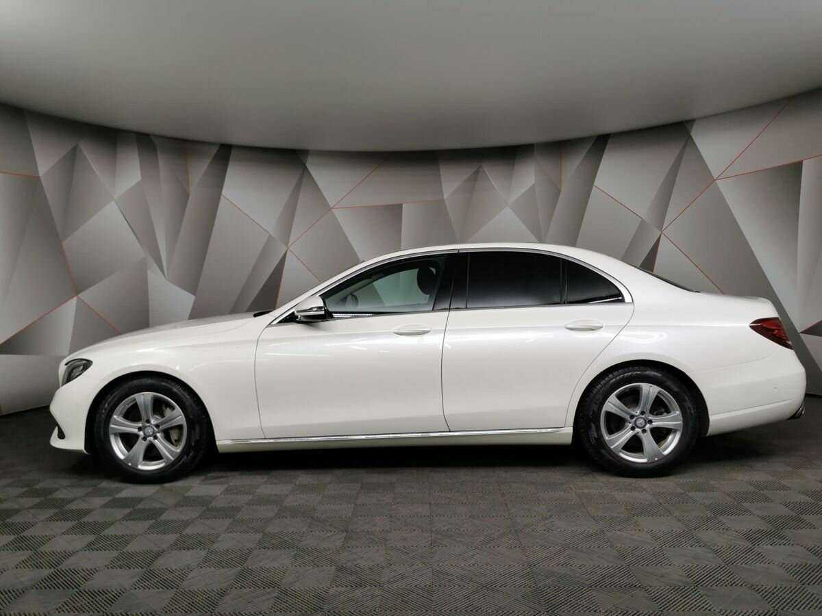 Mercedes-Benz E-Класс 2017 года с пробегом. Фото: #4