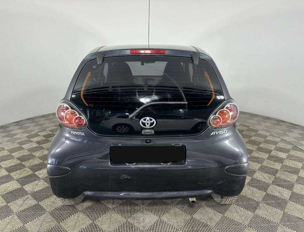 Toyota Aygo 2008 года с пробегом. Фото: #2
