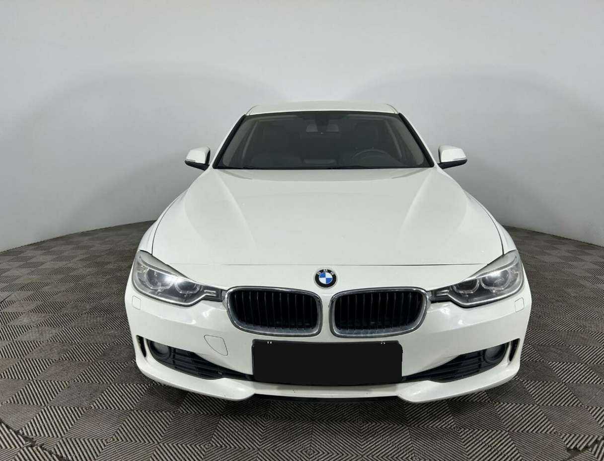 BMW 3 серии 2014 года с пробегом. Фото: #1