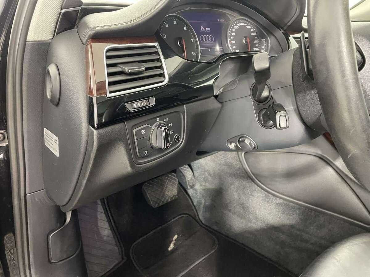 Audi A8 2011 года с пробегом. Фото: #8