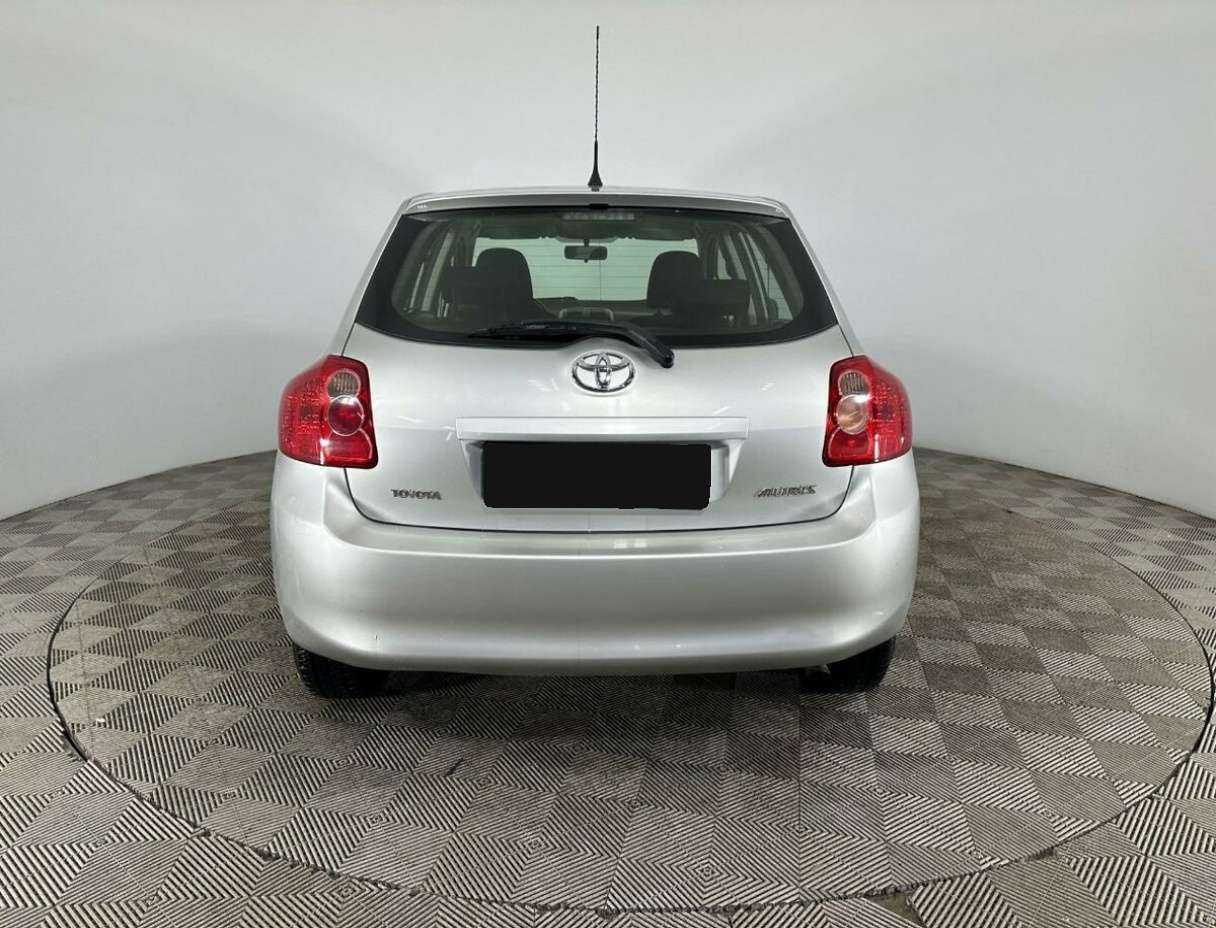 Toyota Auris 2007 года с пробегом. Фото: #2