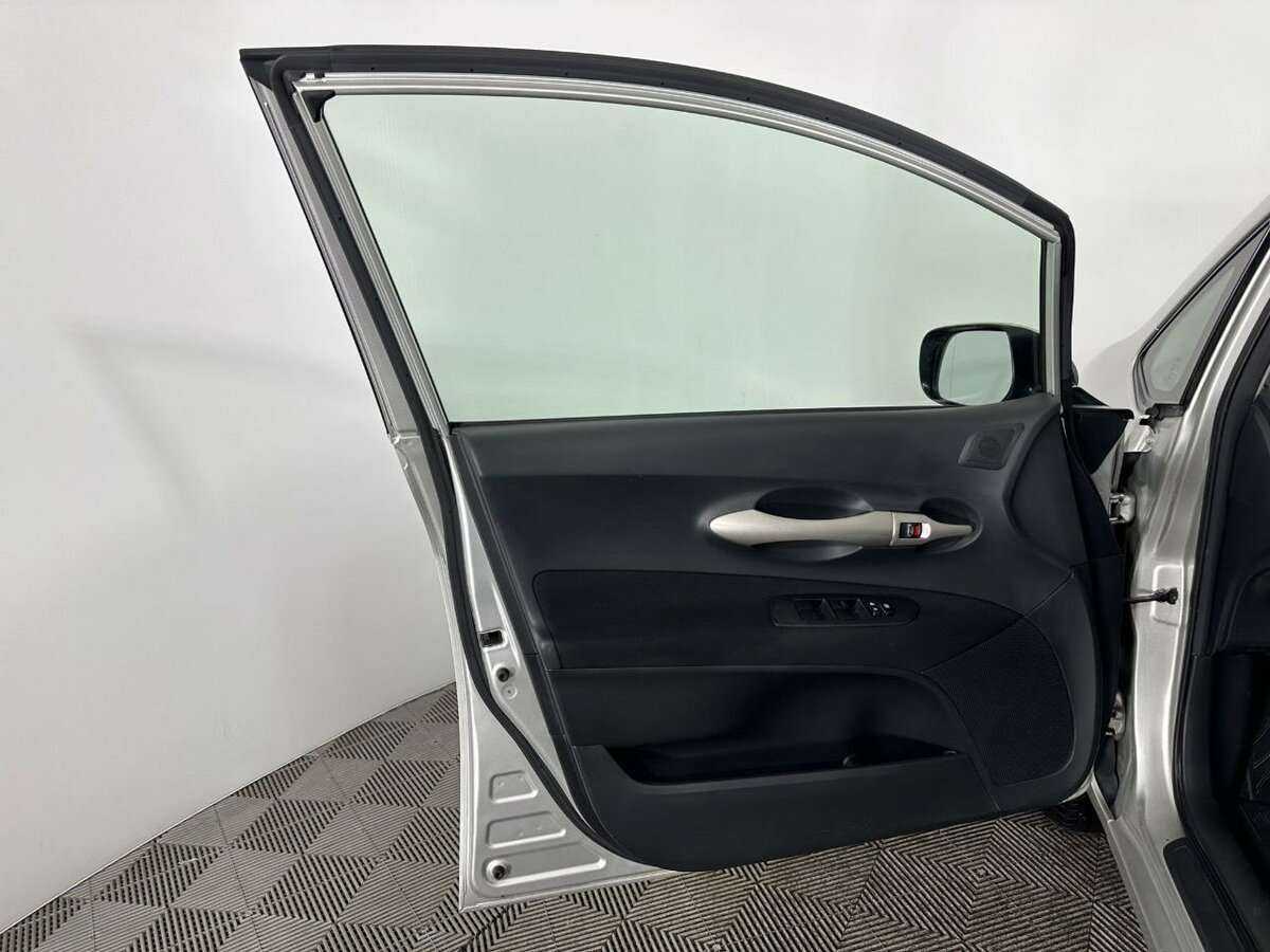 Toyota Auris 2007 года с пробегом. Фото: #7