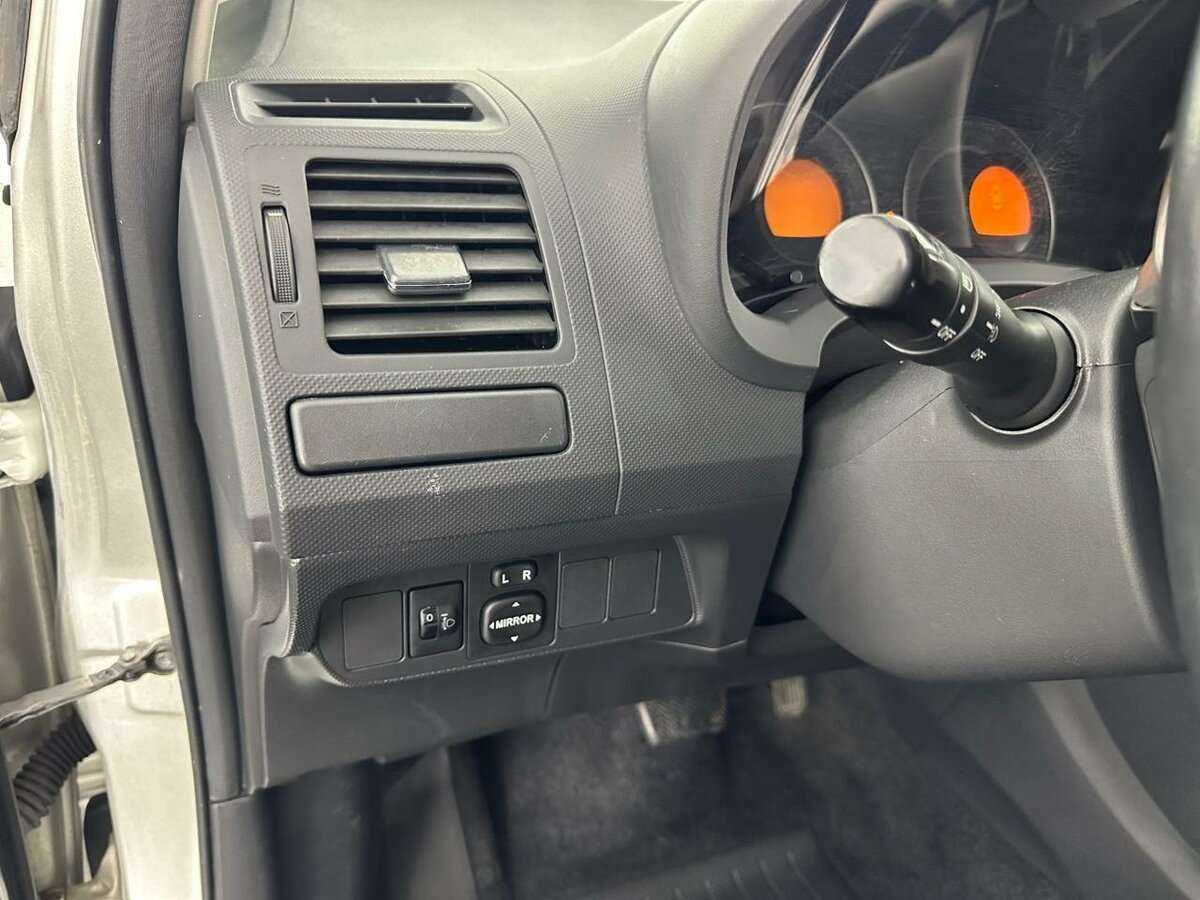 Toyota Auris 2007 года с пробегом. Фото: #8