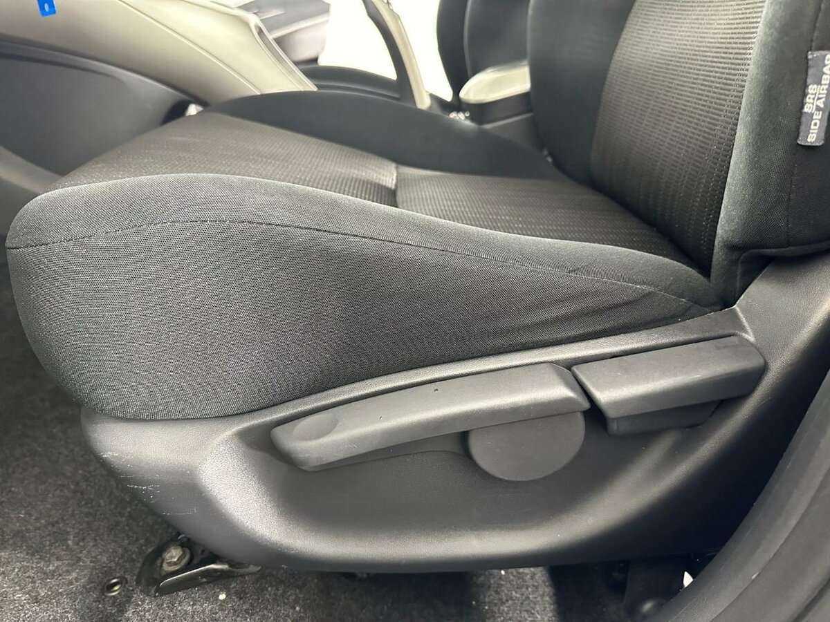 Toyota Auris 2007 года с пробегом. Фото: #9