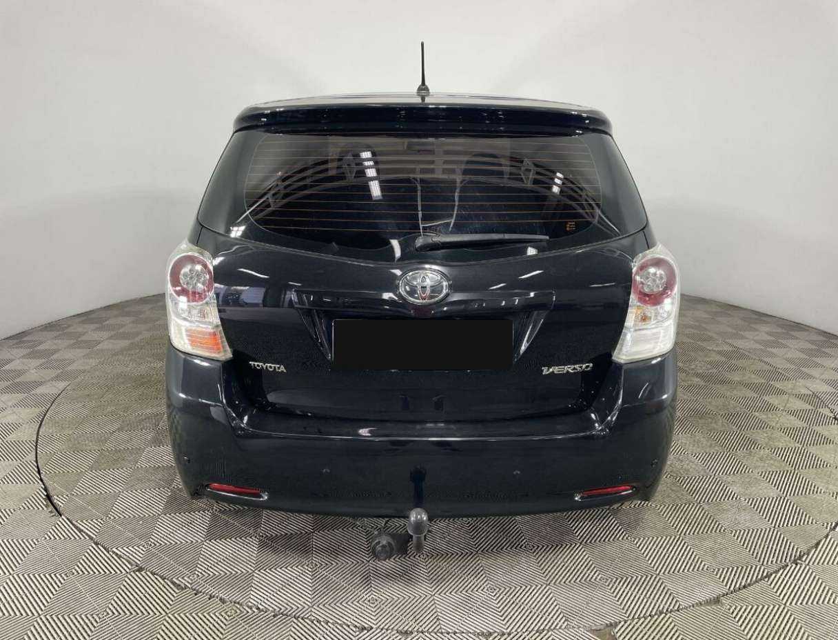 Toyota Verso 2011 года с пробегом. Фото: #2