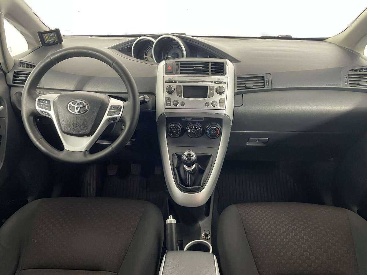 Toyota Verso 2011 года с пробегом. Фото: #6