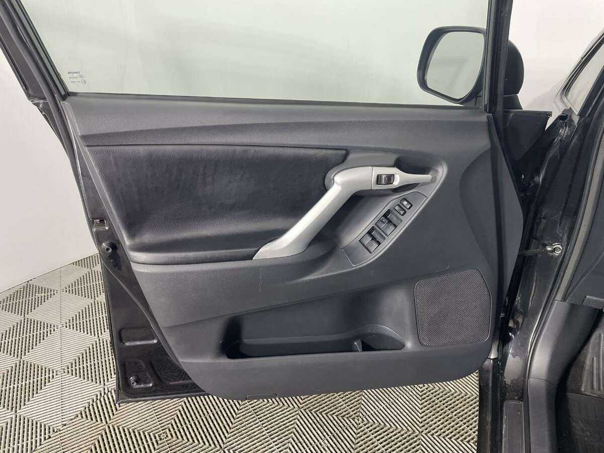 Toyota Verso 2011 года с пробегом. Фото: #7