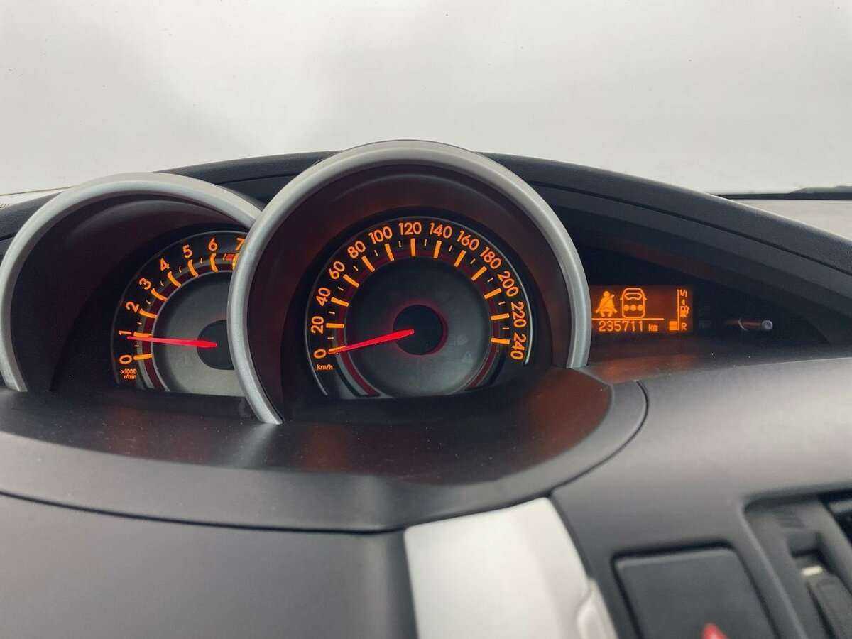 Toyota Verso 2011 года с пробегом. Фото: #10