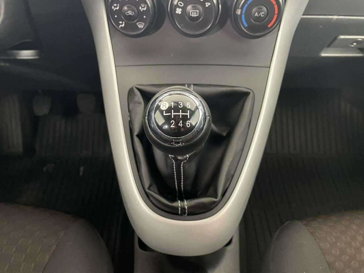 Toyota Verso 2011 года с пробегом. Фото: #12