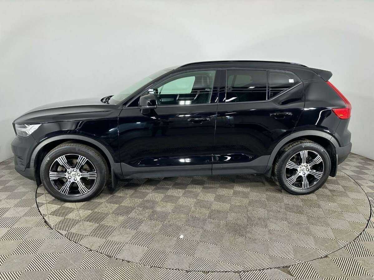 Volvo XC40 2018 года с пробегом. Фото: #4