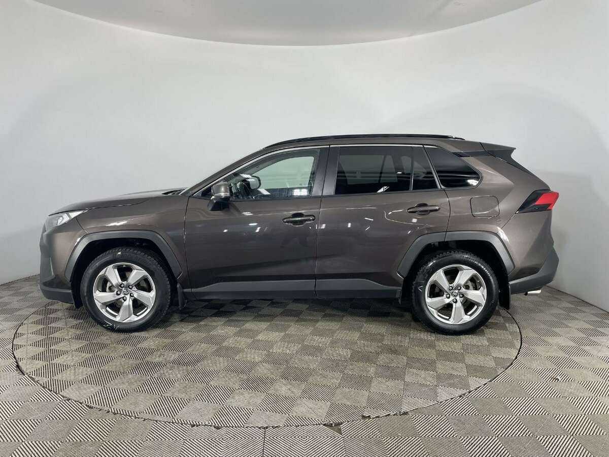 Toyota RAV4 2019 года с пробегом. Фото: #3