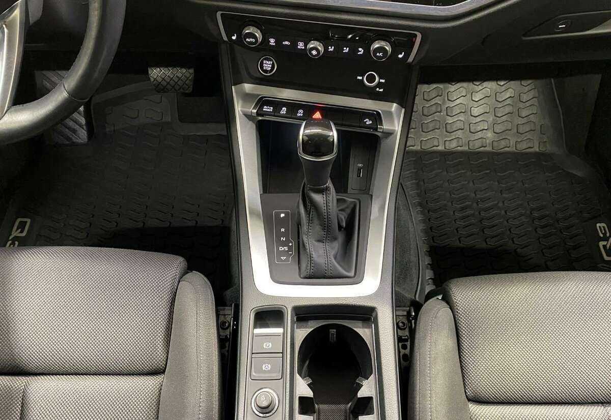 Audi Q3 2020 года с пробегом. Фото: #12
