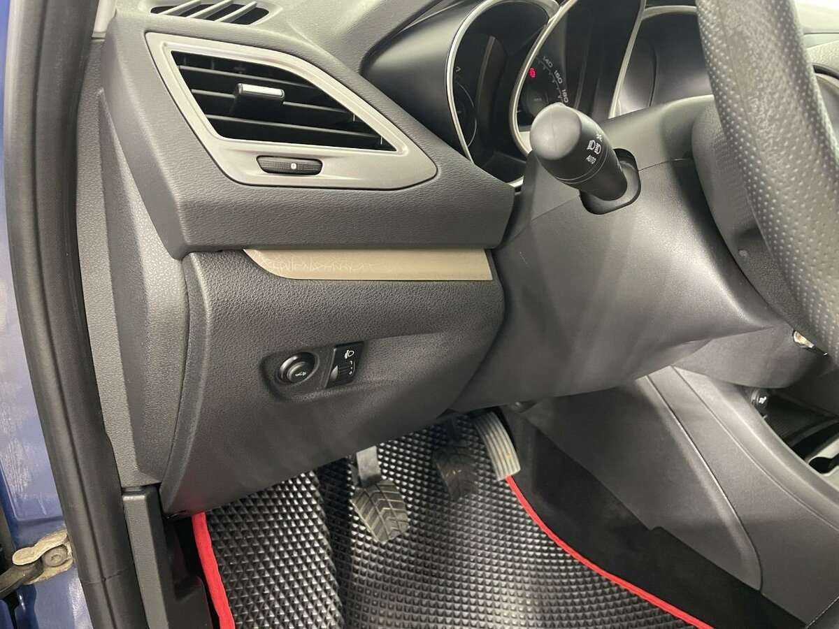 Б/У Лада (ВАЗ) Веста 2017 года. Фото: #8