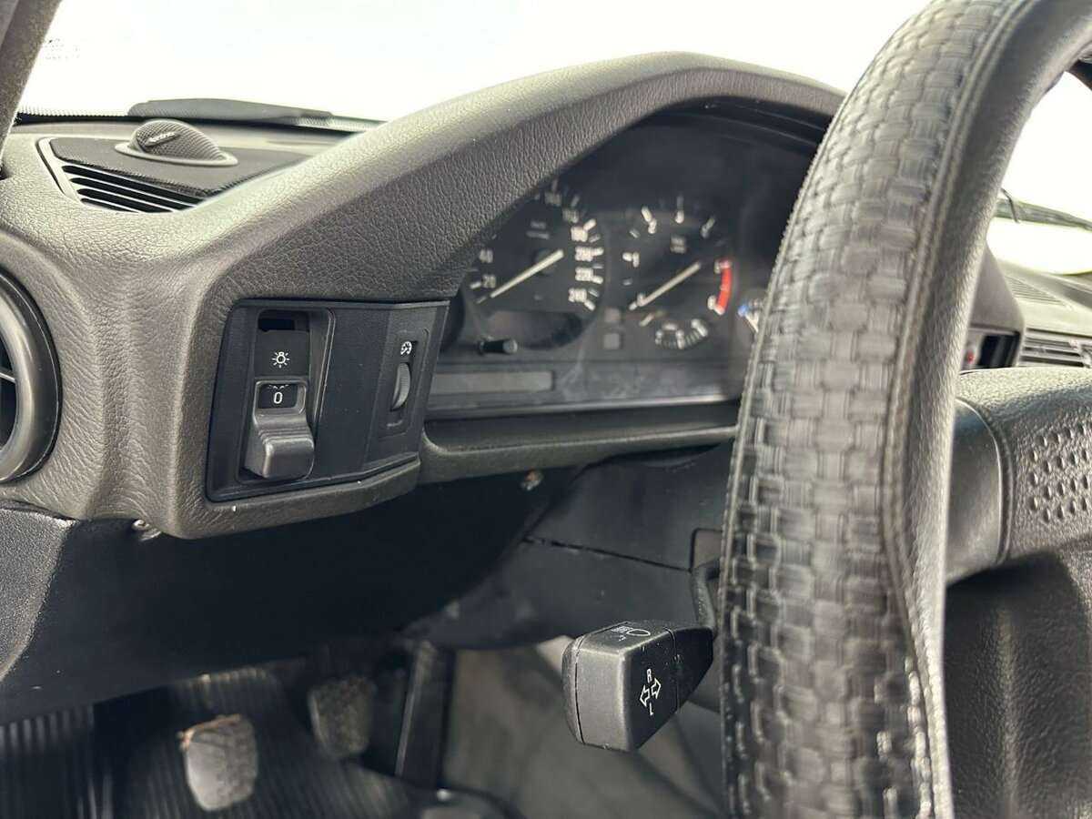 BMW 5 серии 1993 года с пробегом. Фото: #7