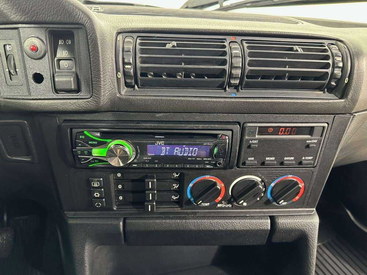 BMW 5 серии 1993 года с пробегом. Фото: #10