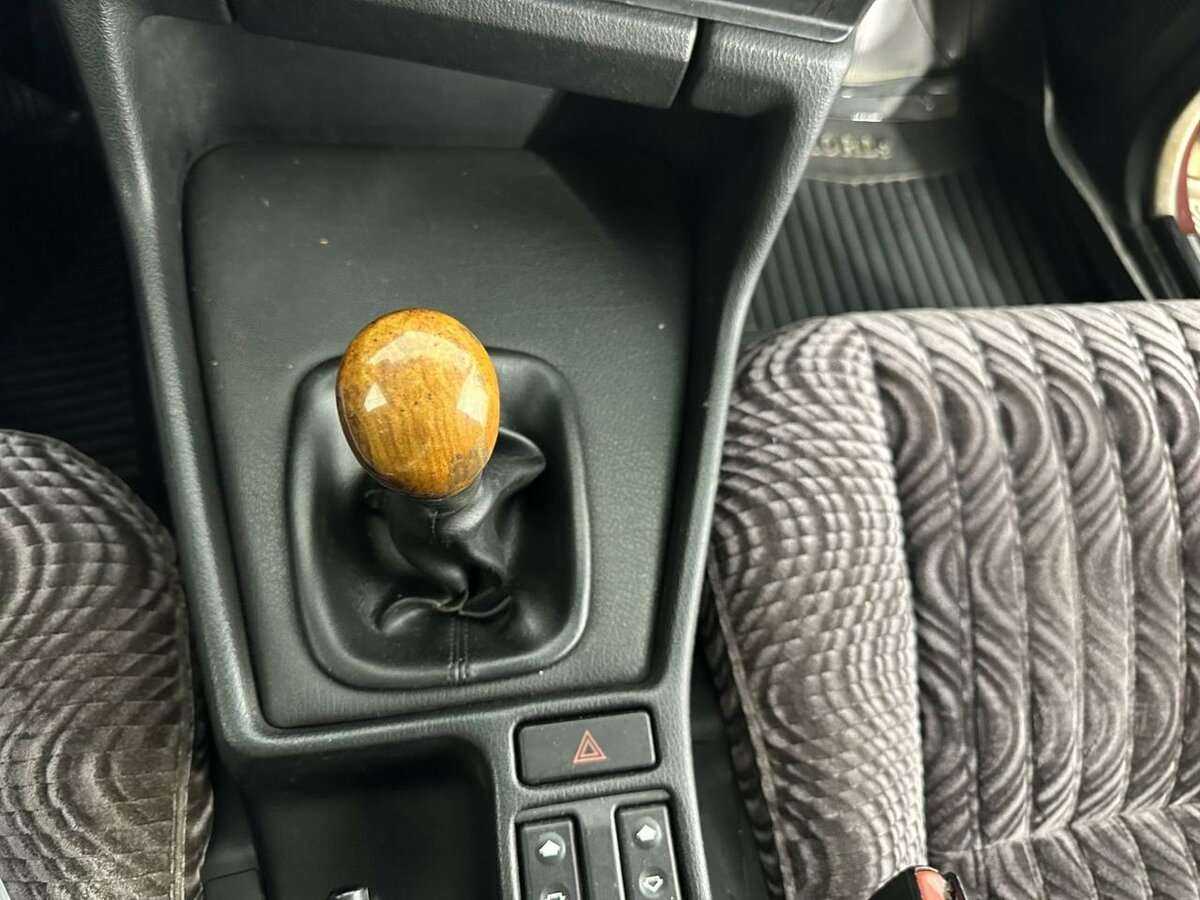 BMW 5 серии 1993 года с пробегом. Фото: #11