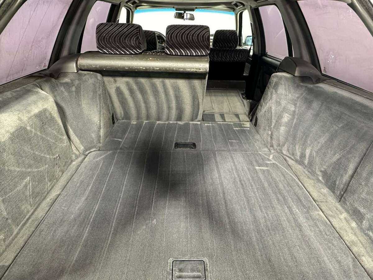 BMW 5 серии 1993 года с пробегом. Фото: #16