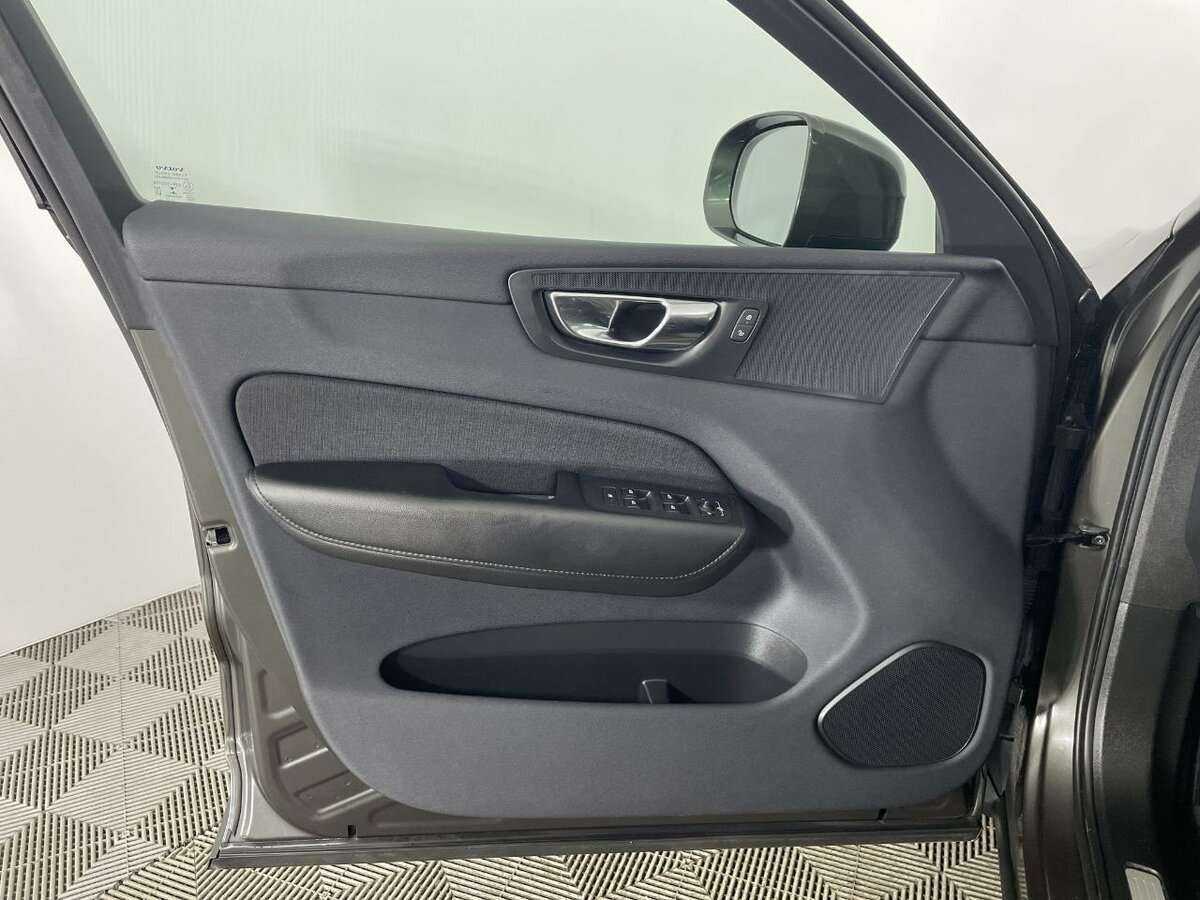 Volvo XC60 2019 года с пробегом. Фото: #7
