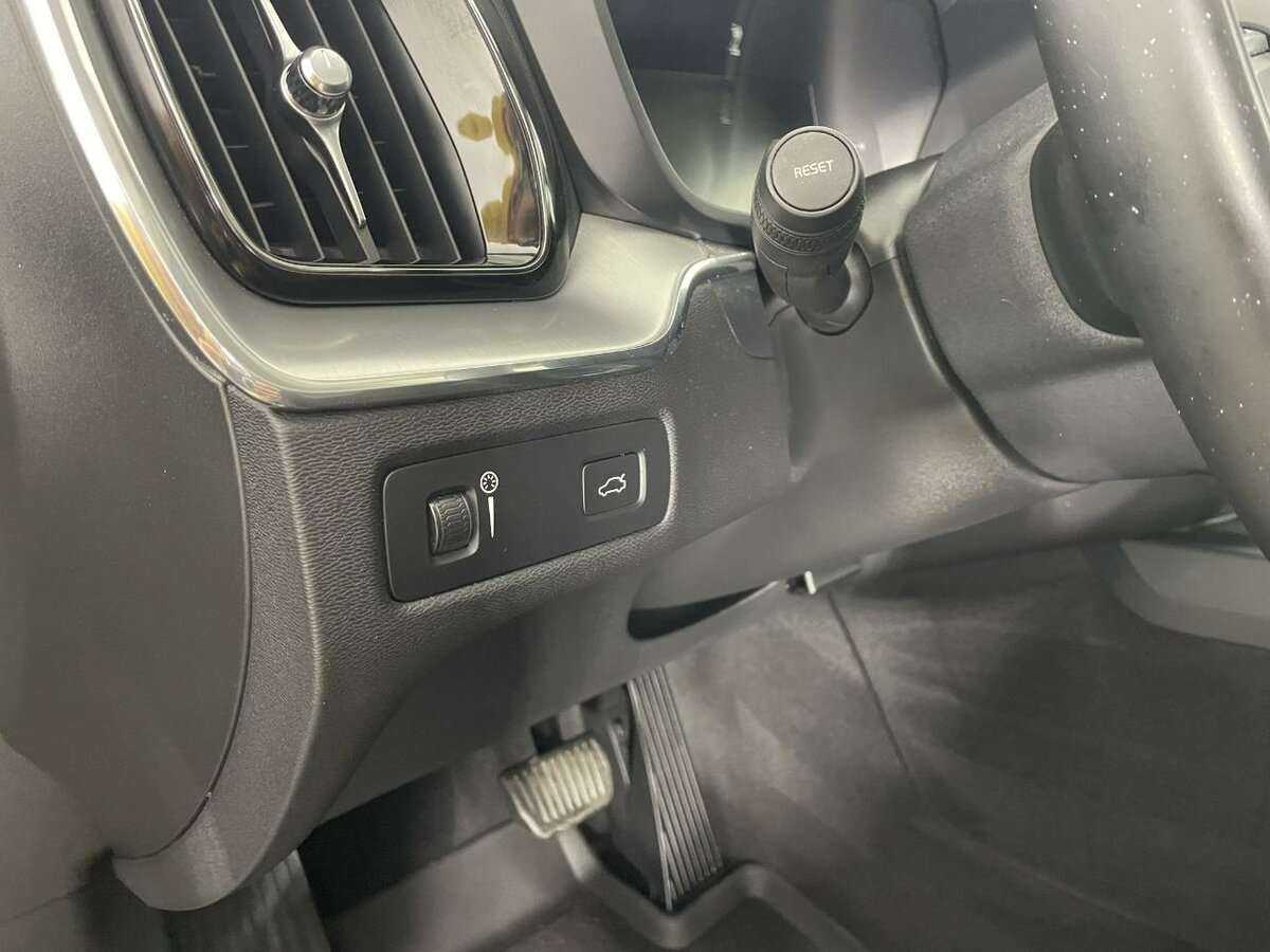 Volvo XC60 2019 года с пробегом. Фото: #8