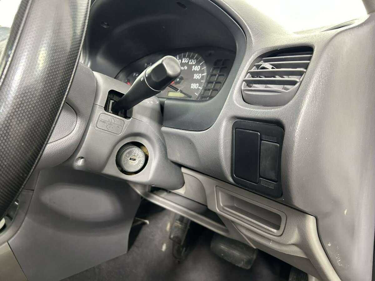 Nissan Sunny 2004 года с пробегом. Фото: #8