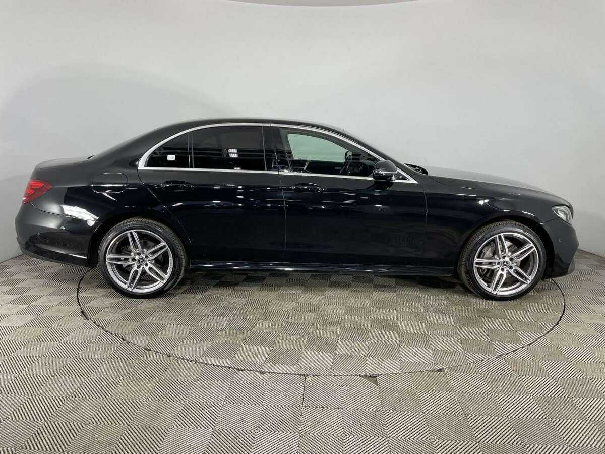 Mercedes-Benz E-Класс 2019 года с пробегом. Фото: #3