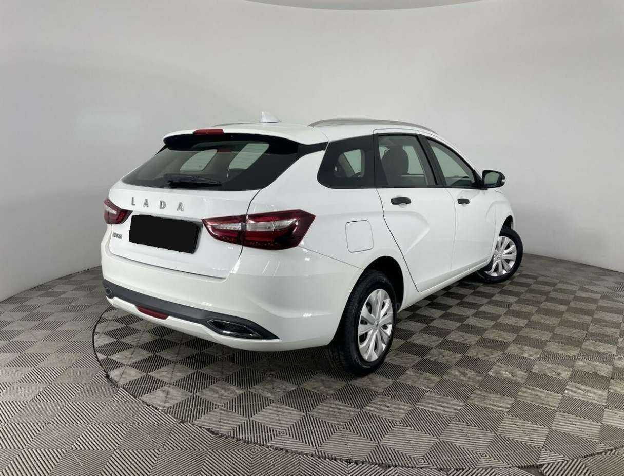 Lada (ВАЗ) Vesta 2023 года с пробегом. Фото: #5