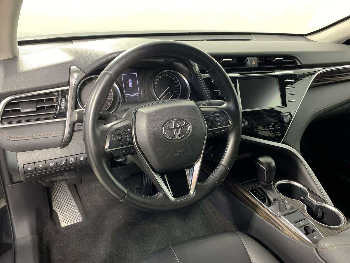 Toyota Camry 2019 года с пробегом. Фото: #16