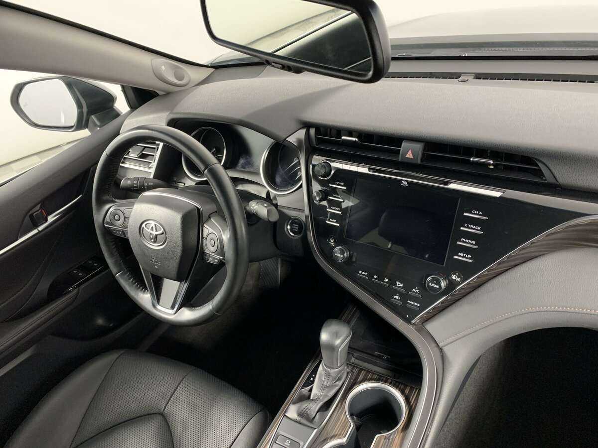Toyota Camry 2020 года с пробегом. Фото: #7