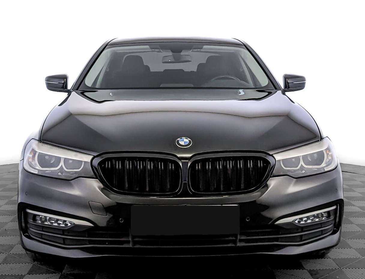 BMW 5 серии 2018 года с пробегом. Фото: #1