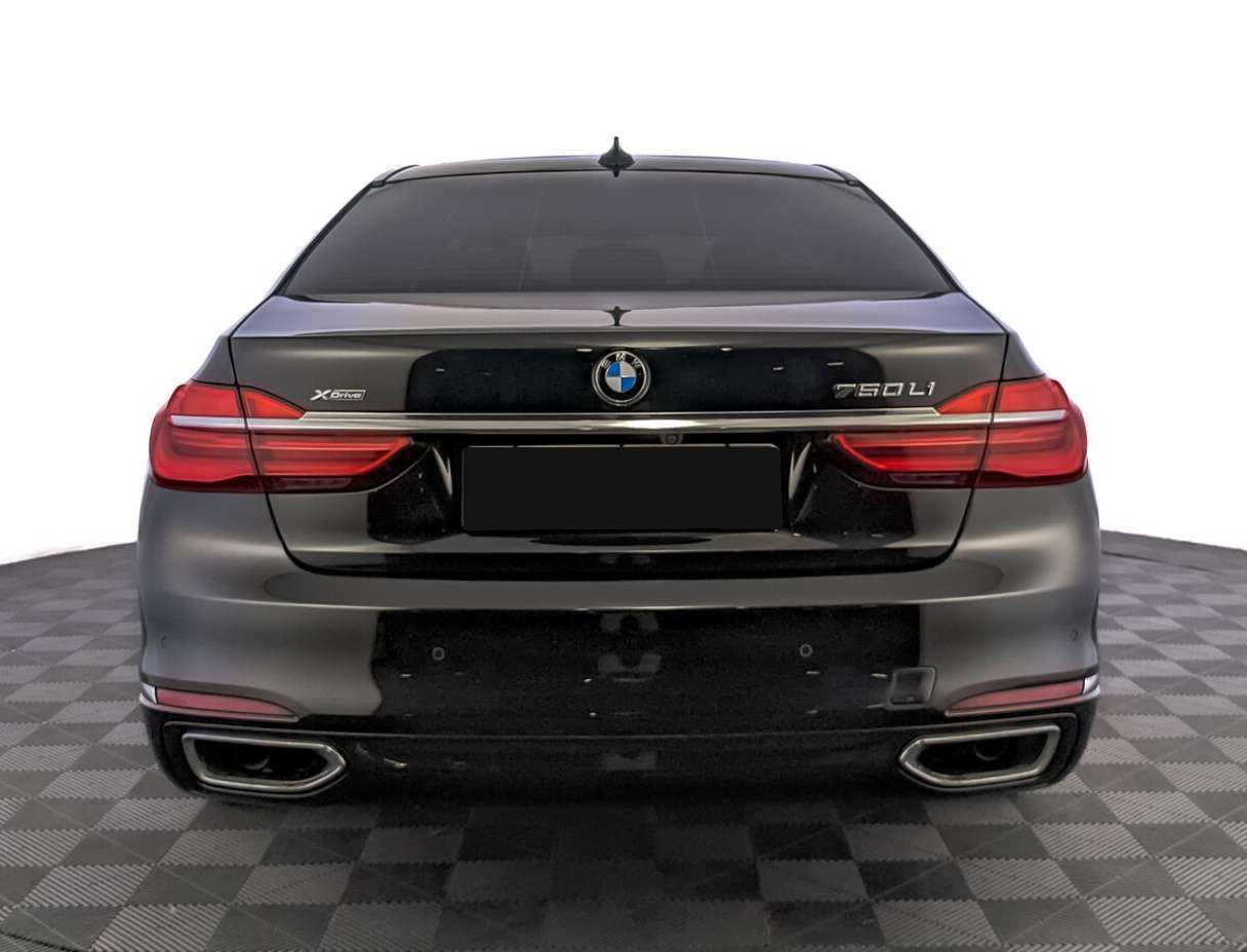 BMW 7 серии 2017 года с пробегом. Фото: #5