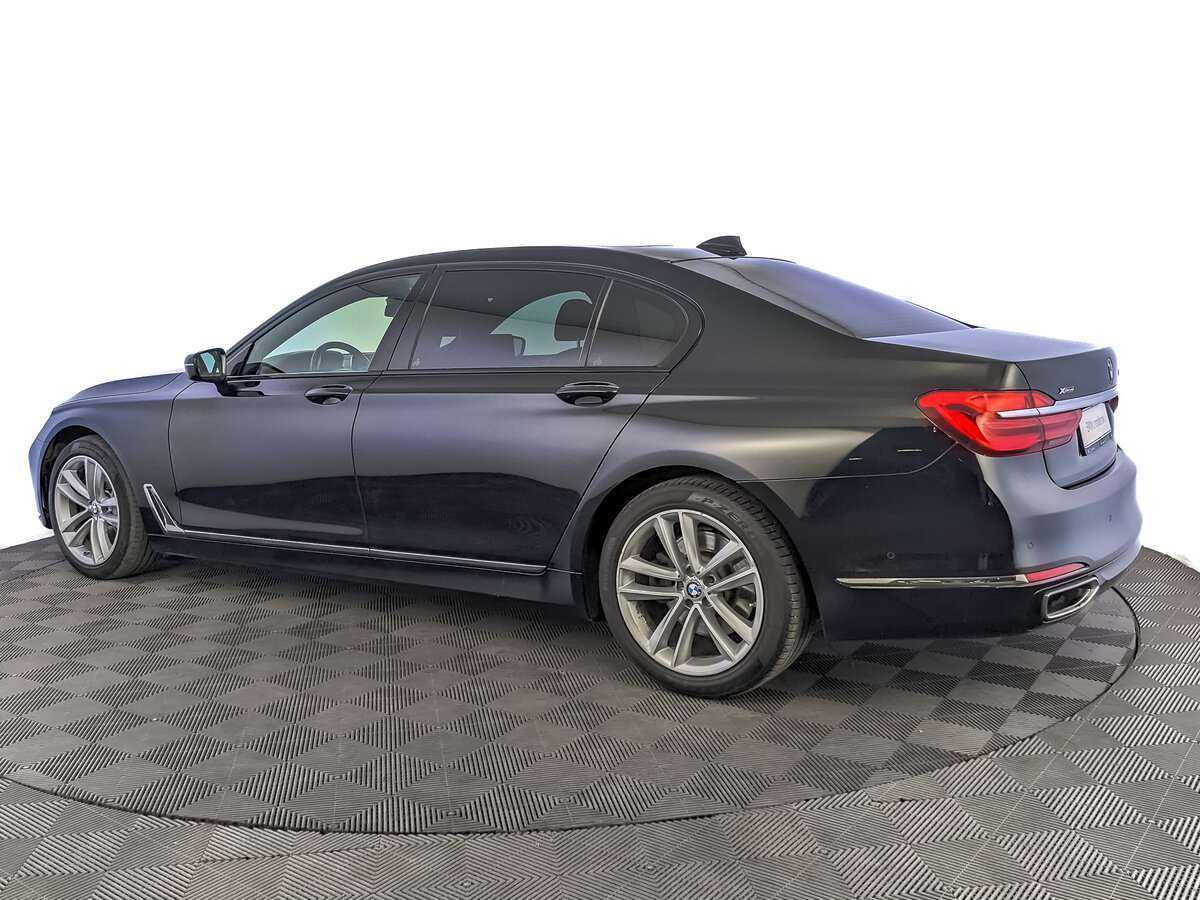 BMW 7 серии 2017 года с пробегом. Фото: #6