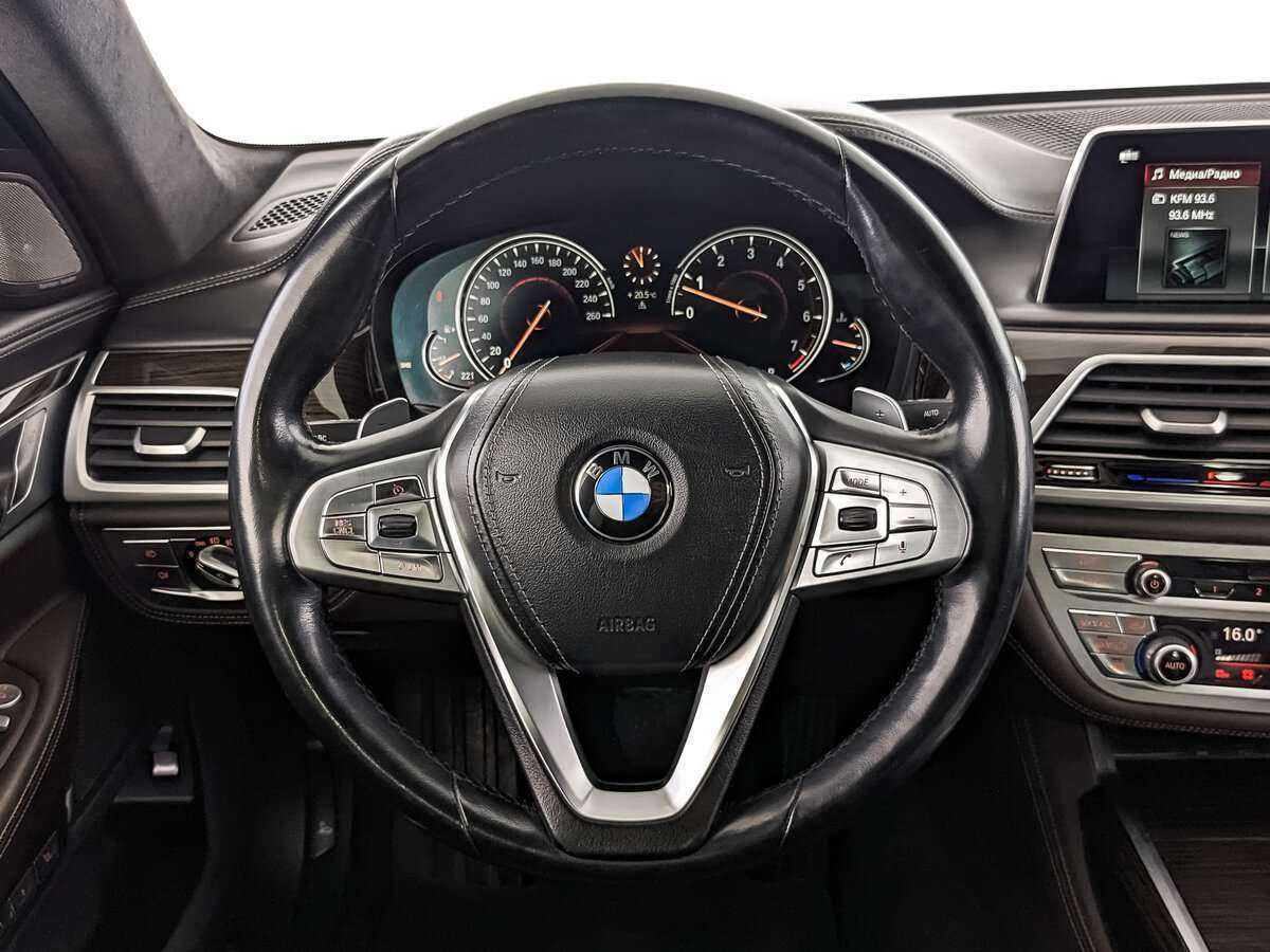 BMW 7 серии 2017 года с пробегом. Фото: #16