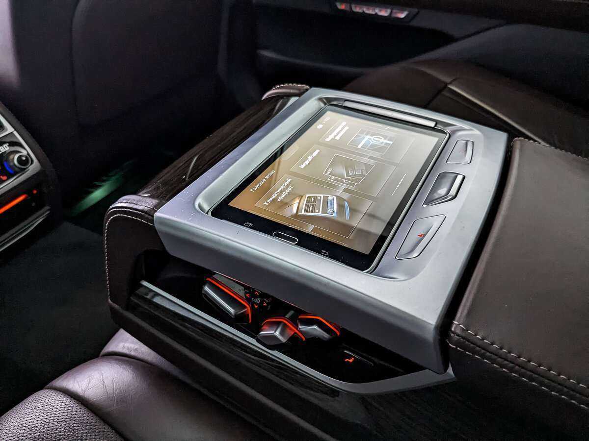 BMW 7 серии 2017 года с пробегом. Фото: #21