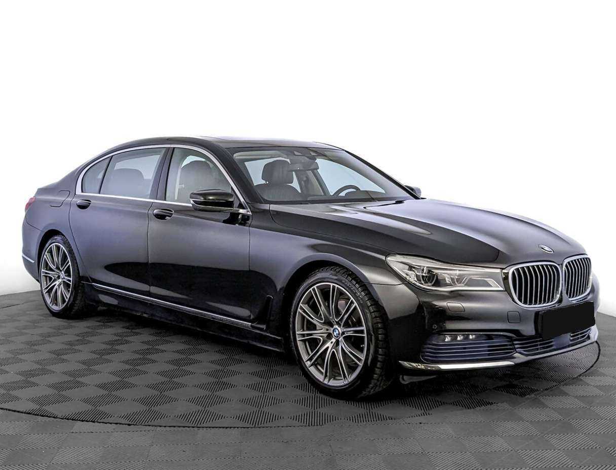 BMW 7 серии 2016 года с пробегом. Фото: #2