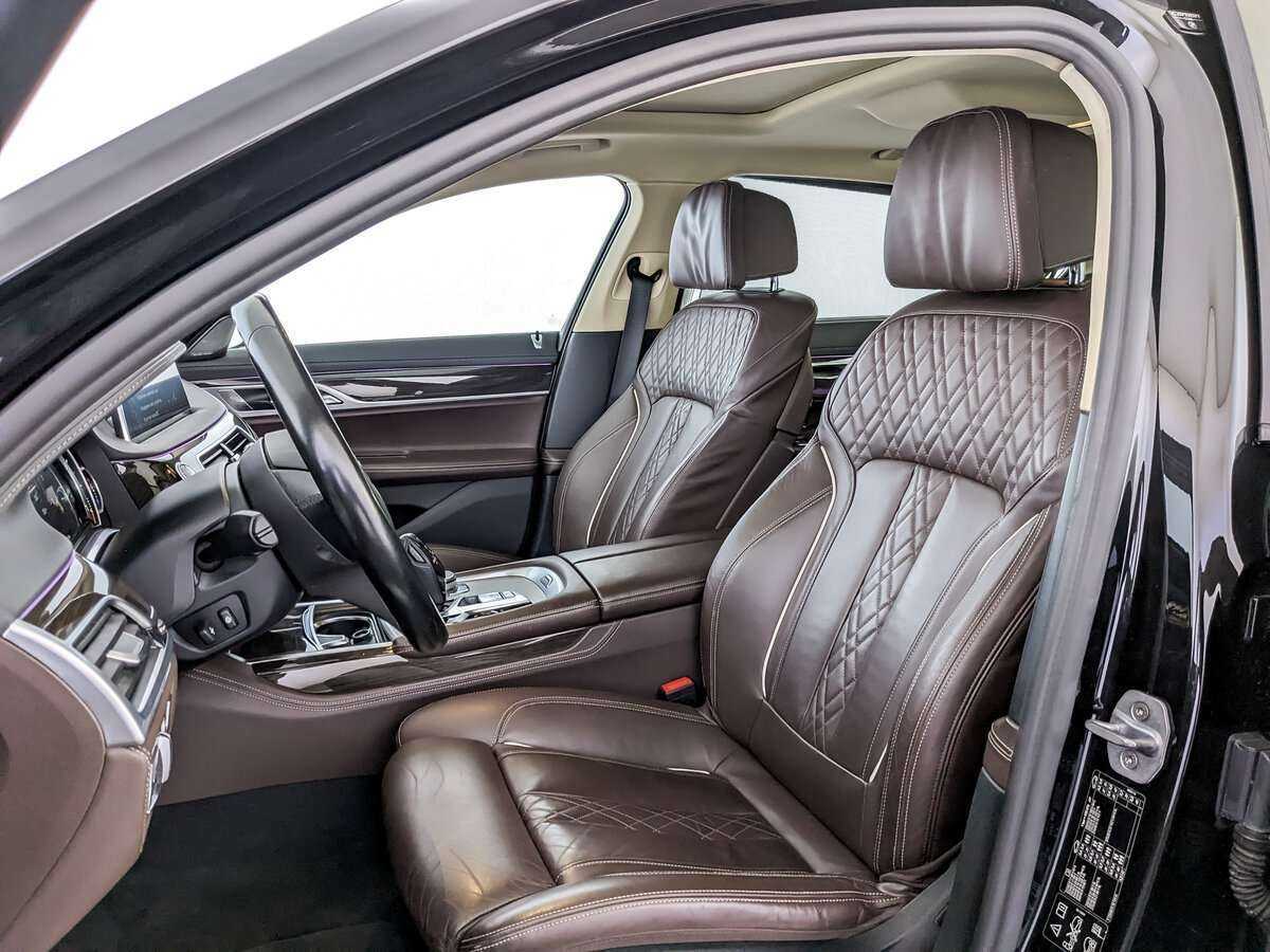 BMW 7 серии 2016 года с пробегом. Фото: #12