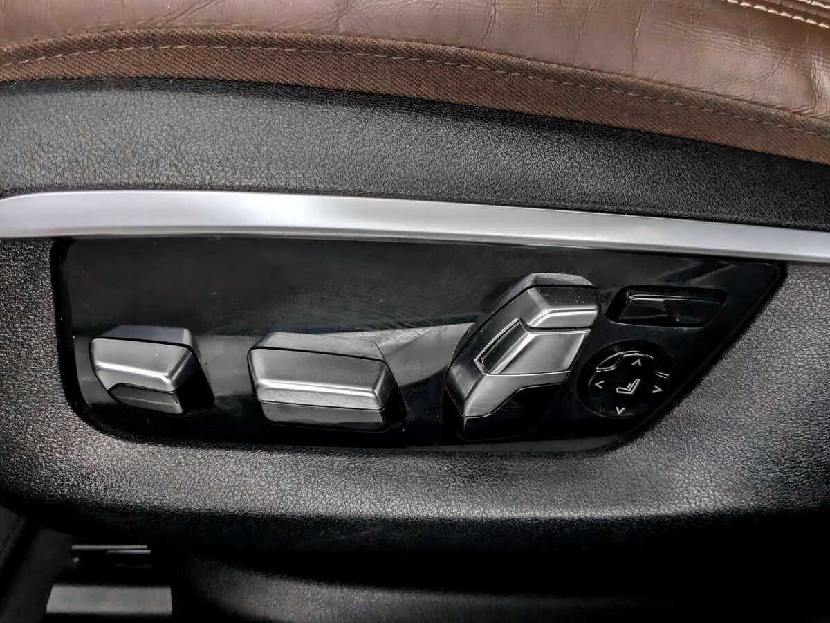 BMW 7 серии 2016 года с пробегом. Фото: #13