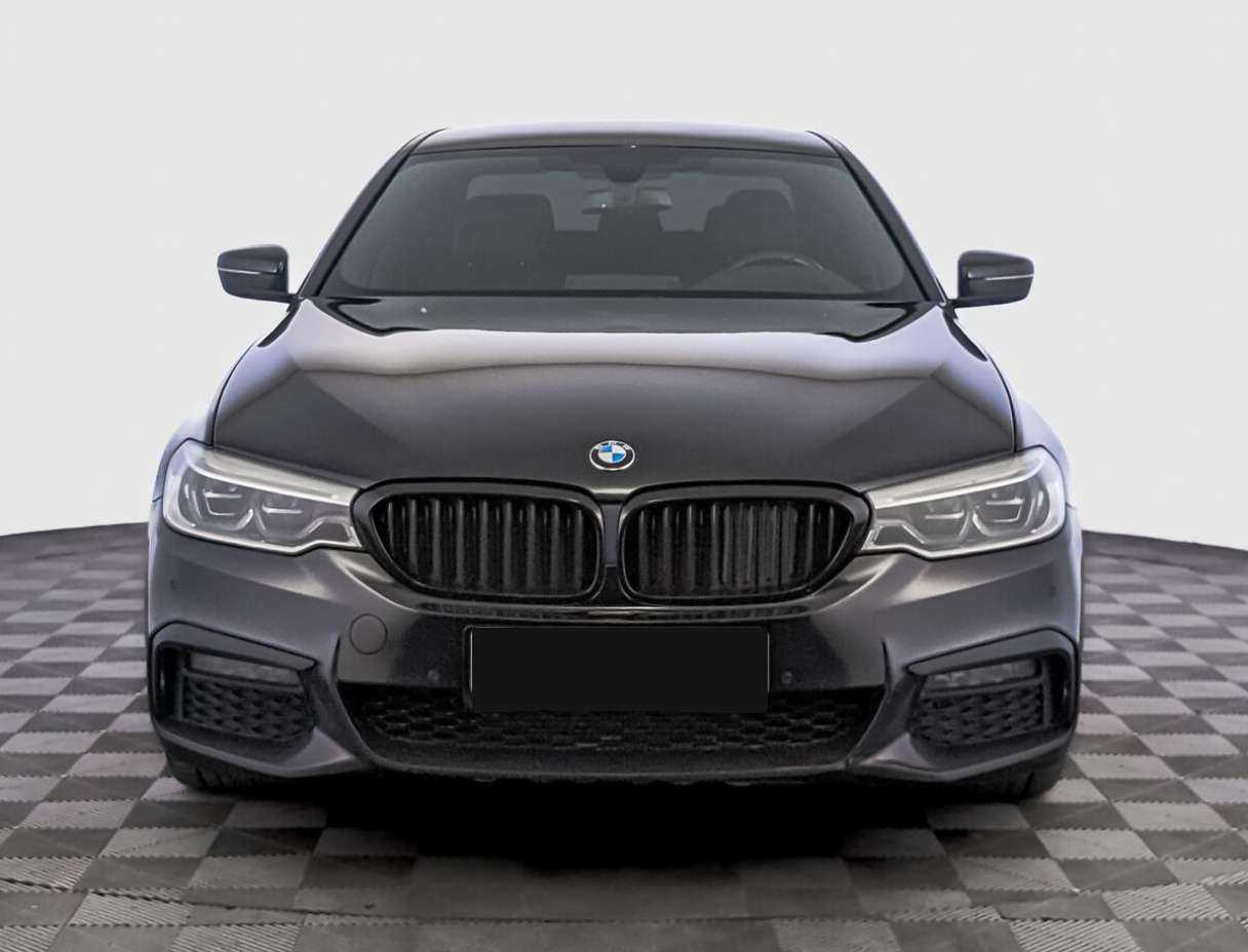 BMW 5 серии 2019 года с пробегом. Фото: #1