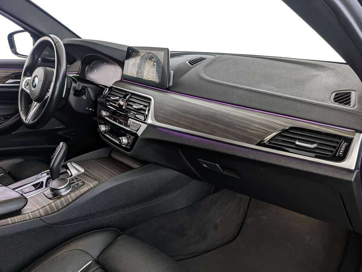 BMW 5 серии 2019 года с пробегом. Фото: #8