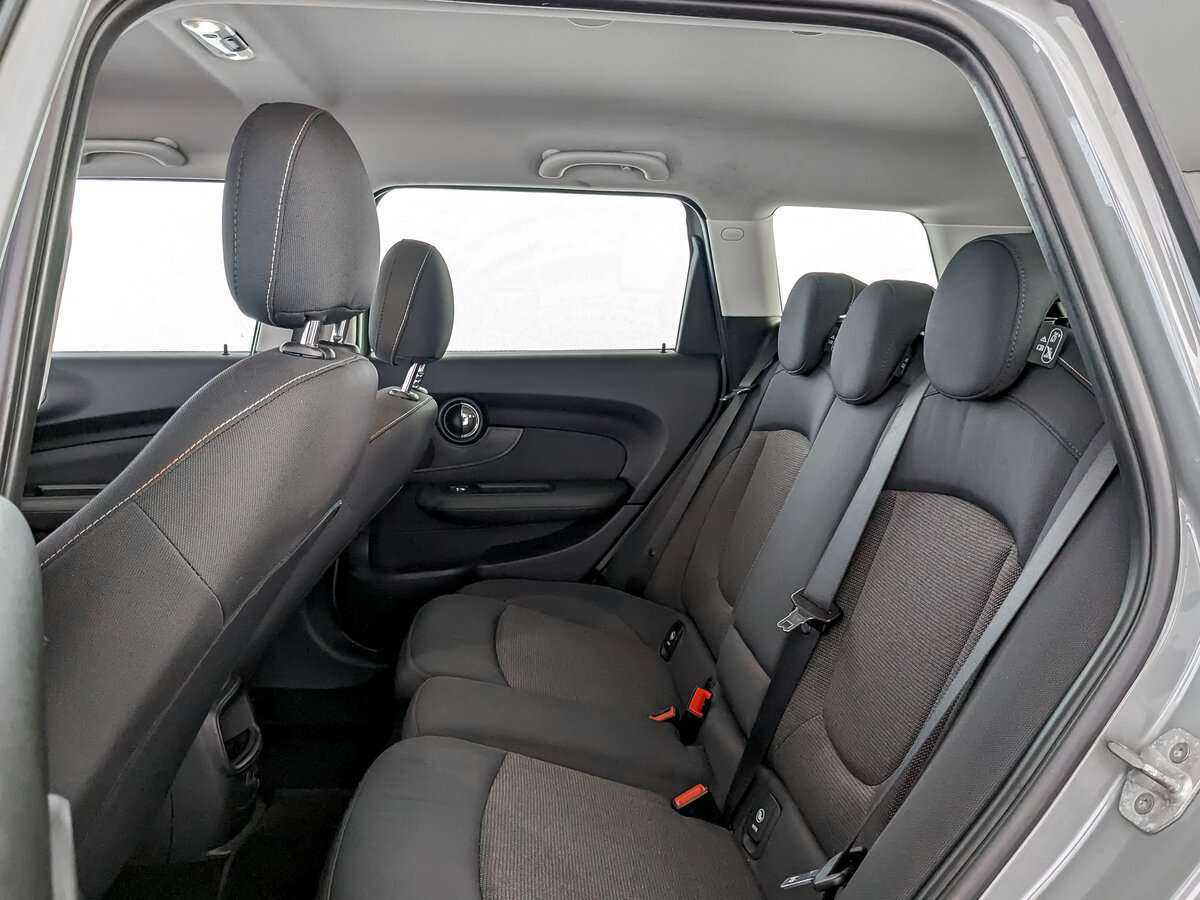 Mini Clubman 2017 года с пробегом. Фото: #9