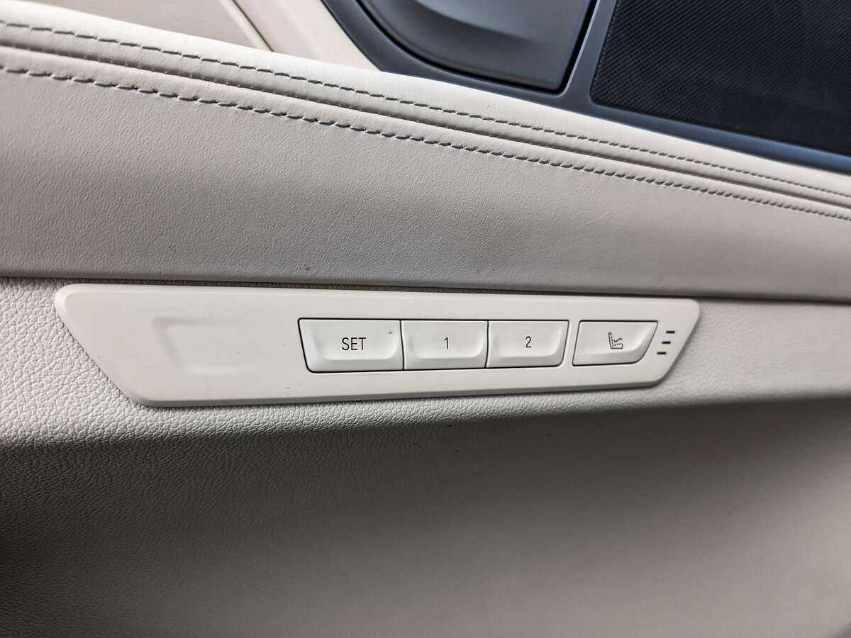 BMW 7 серии 2021 года с пробегом. Фото: #19