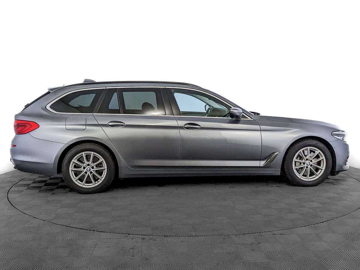BMW 5 серии 2019 года с пробегом. Фото: #3