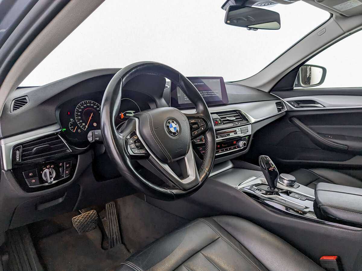 BMW 5 серии 2019 года с пробегом. Фото: #13