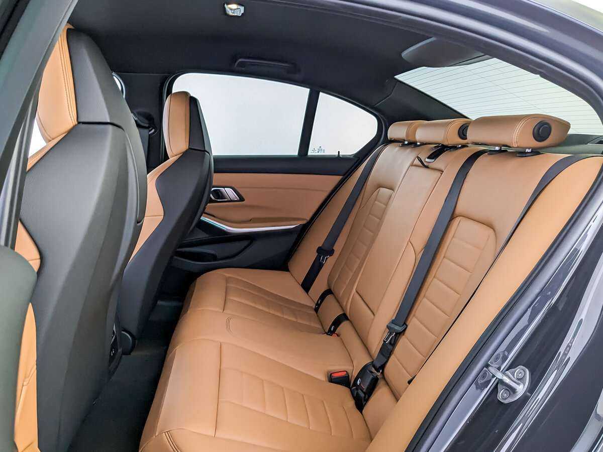 BMW 3 серии 2022 года с пробегом. Фото: #8