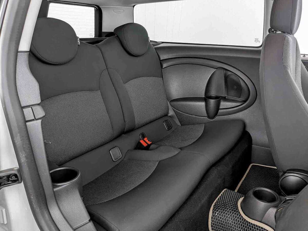 Mini Clubman 2011 года с пробегом. Фото: #9