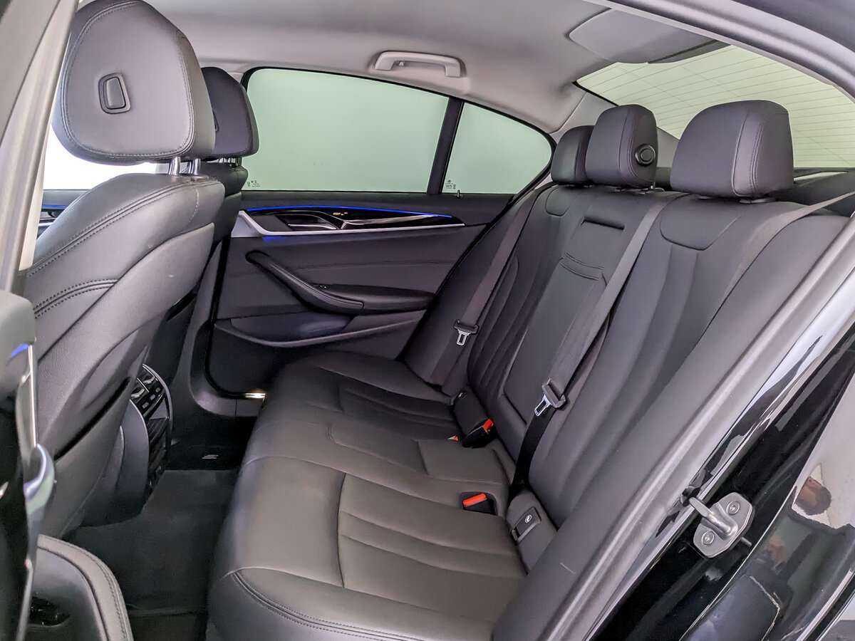 BMW 5 серии 2019 года с пробегом. Фото: #11