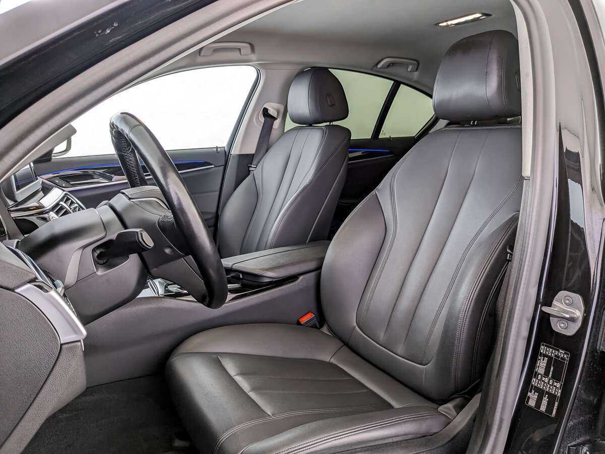 BMW 5 серии 2019 года с пробегом. Фото: #17