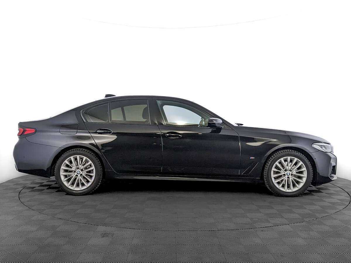 BMW 5 серии 2021 года с пробегом. Фото: #3