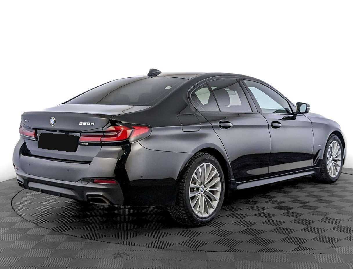 BMW 5 серии 2021 года с пробегом. Фото: #4